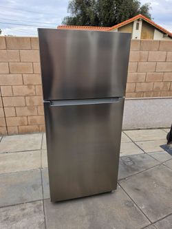 Seasons ENERGY STAR 18cu.ft. 30in. Top-Freezer Refrigerator, Stainless Steel Look