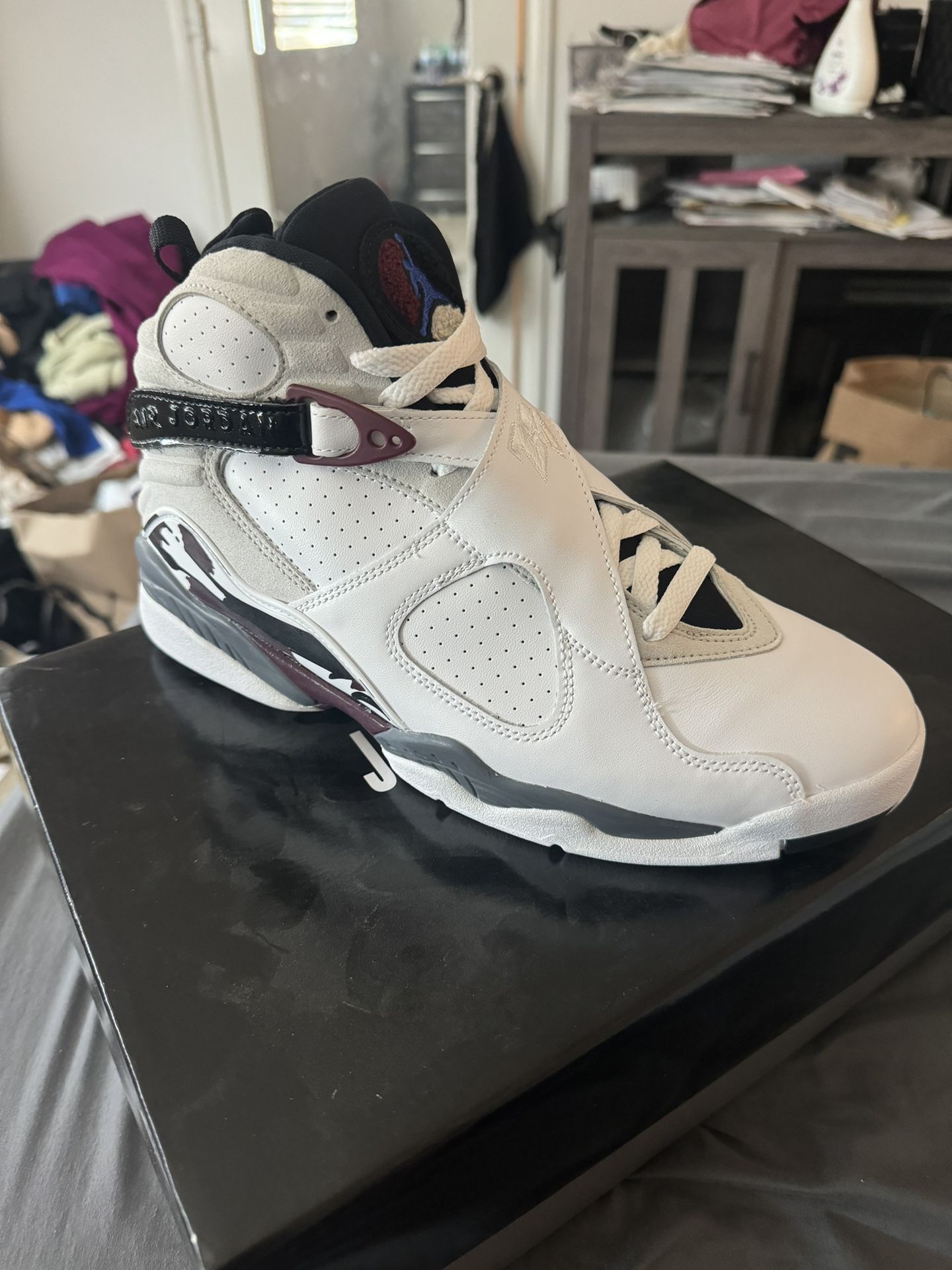 Jordan Retro 8 Women Size 10 New
