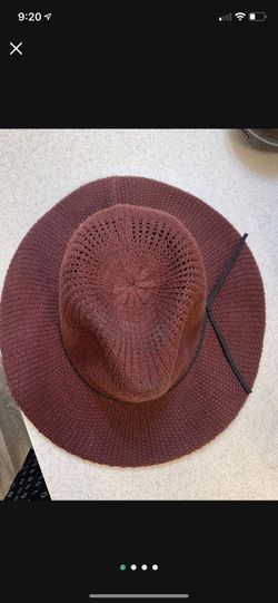 Maroon floppy Fall hat