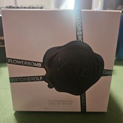 Viktor&Rolf - Flowerbomb Eau de Parfum - Women's Perfume 50 ML / 1.7 Fl Oz
