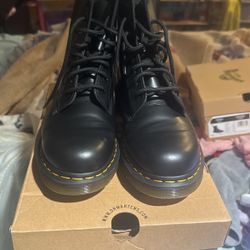 Dr Martens Black