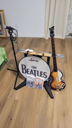The Beatles: Rock Band - Nintendo Wii Limited Edition Bundle