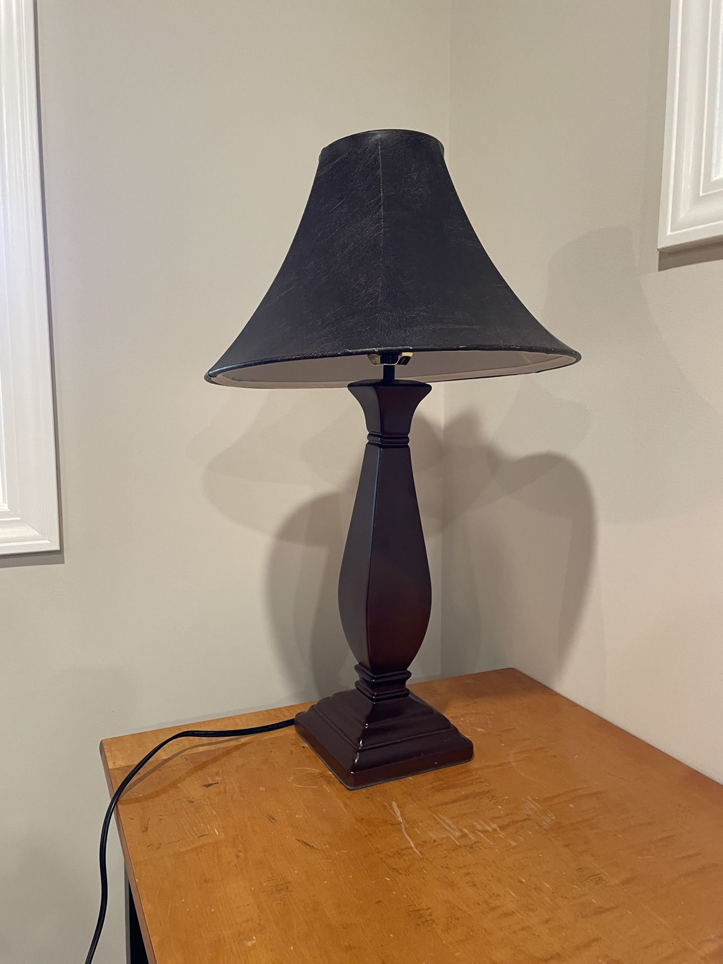 Table lamp