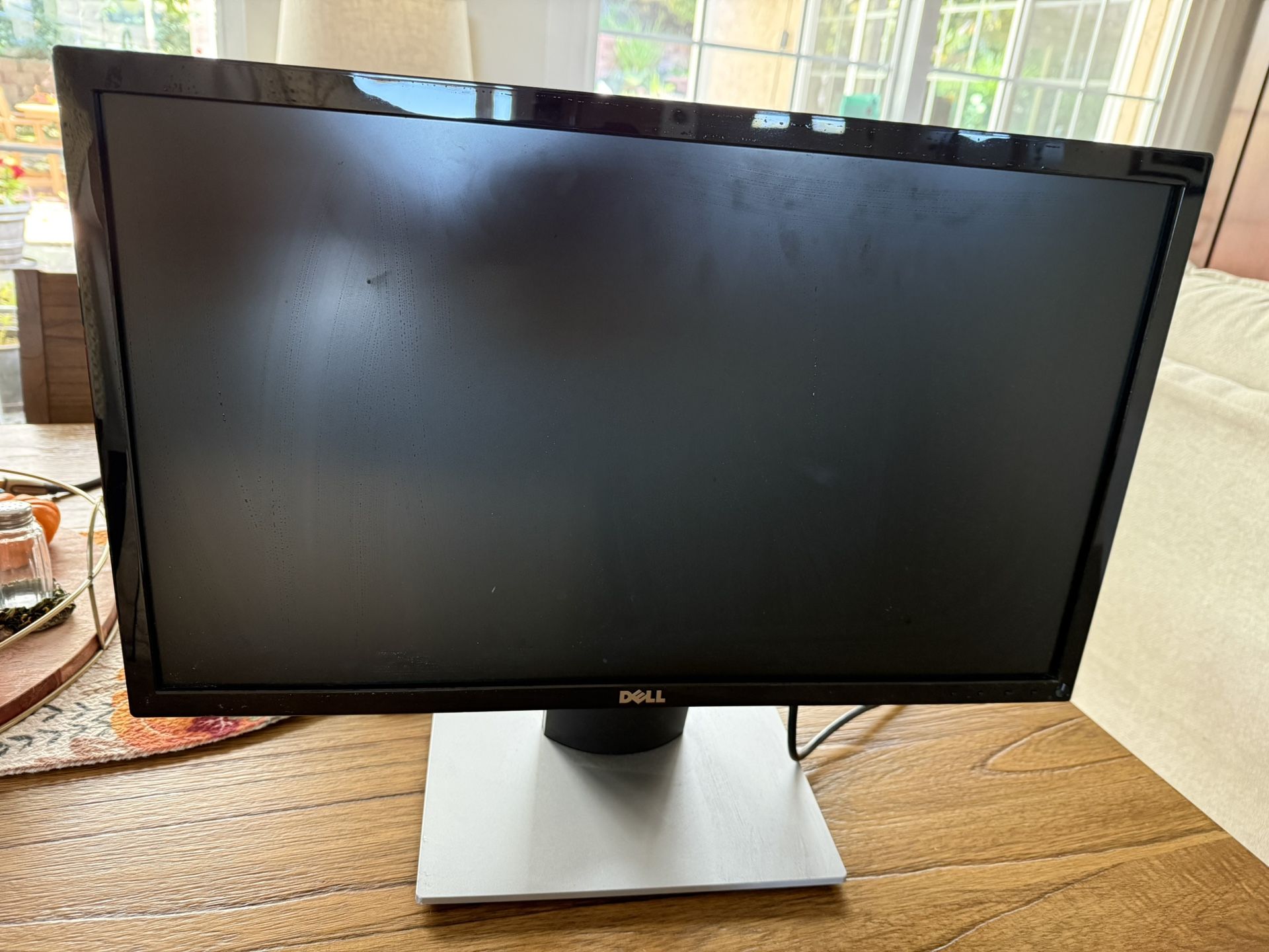DELL COMPUTER MONITOR 24”