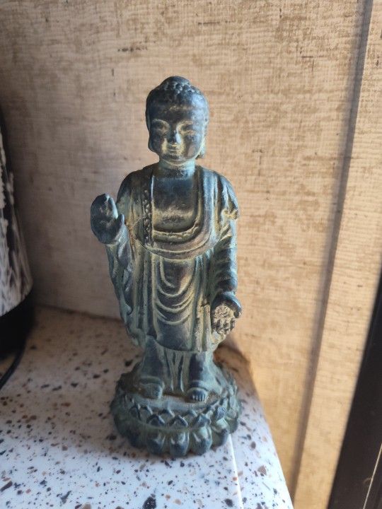 Statue
