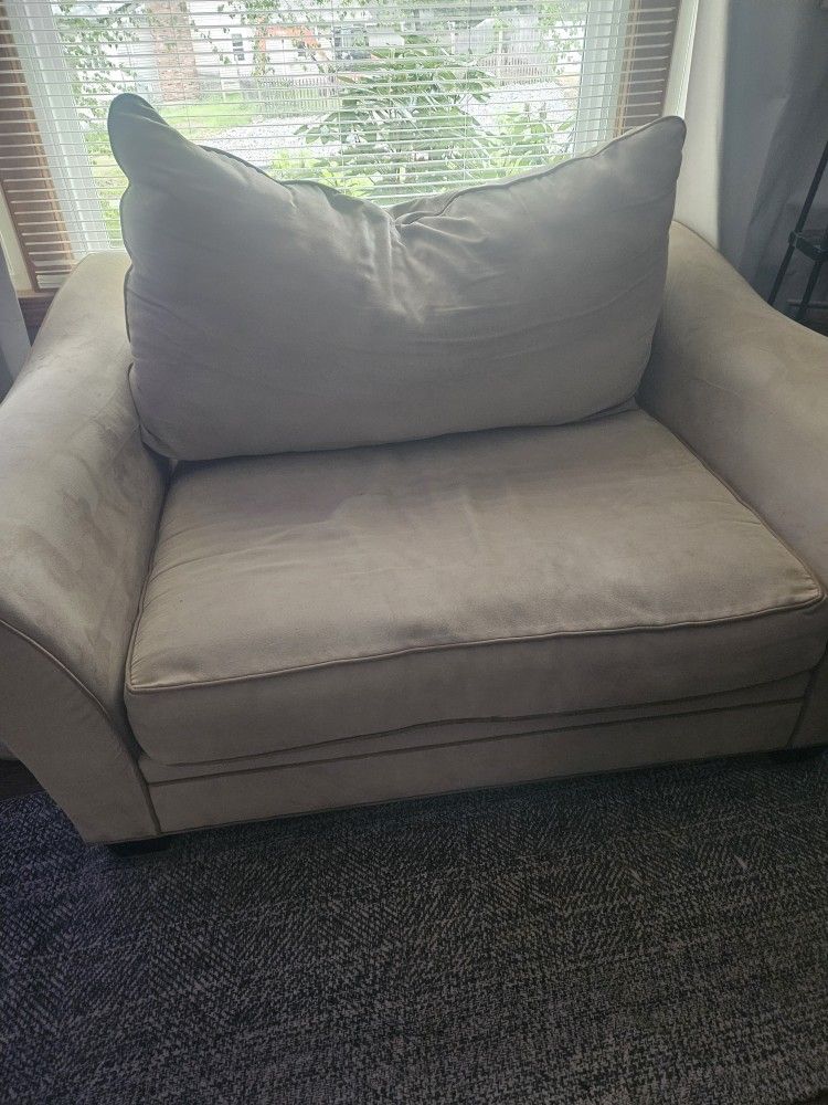 Loveseat