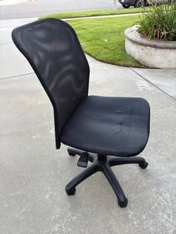 Office Desk Chair with Breathable Mesh Backrest & Rolling Casters
