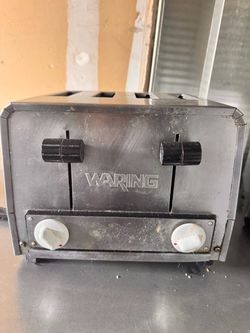 heavy-duty commercial 4-slice pop-up toaster from Waring Commercial