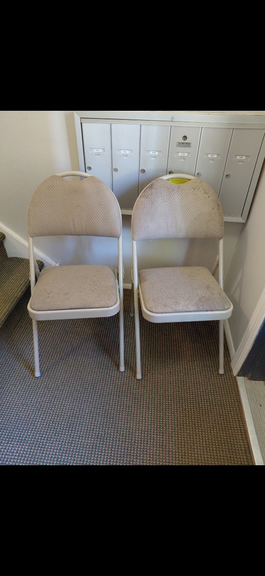 Folding Chairs Padded Seats 2/$20 NE Philly 19114 Is Still Available Don't Ask