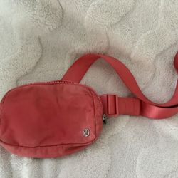 Lululemon Everywhere Pink Purse Fannypack 