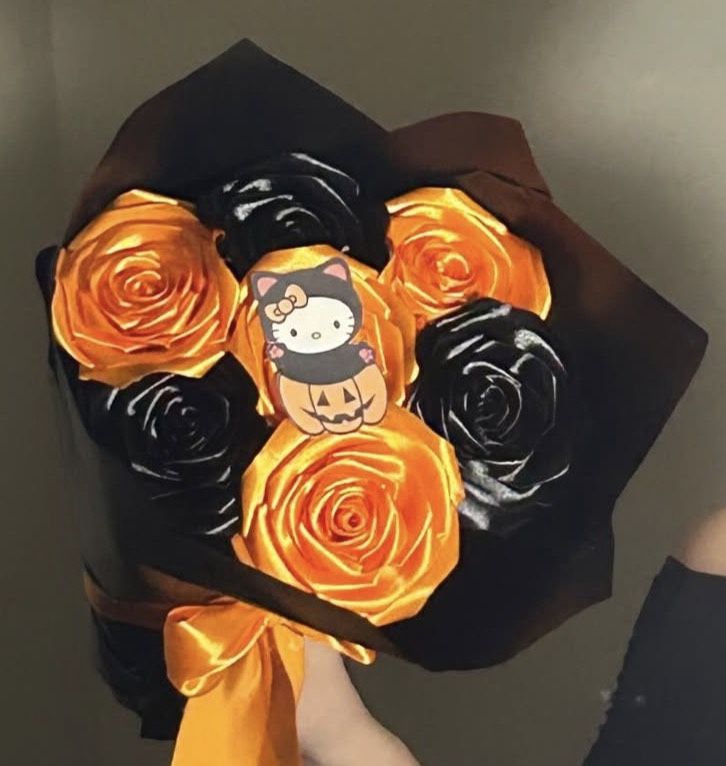 Hello kitty spooky bouquet
