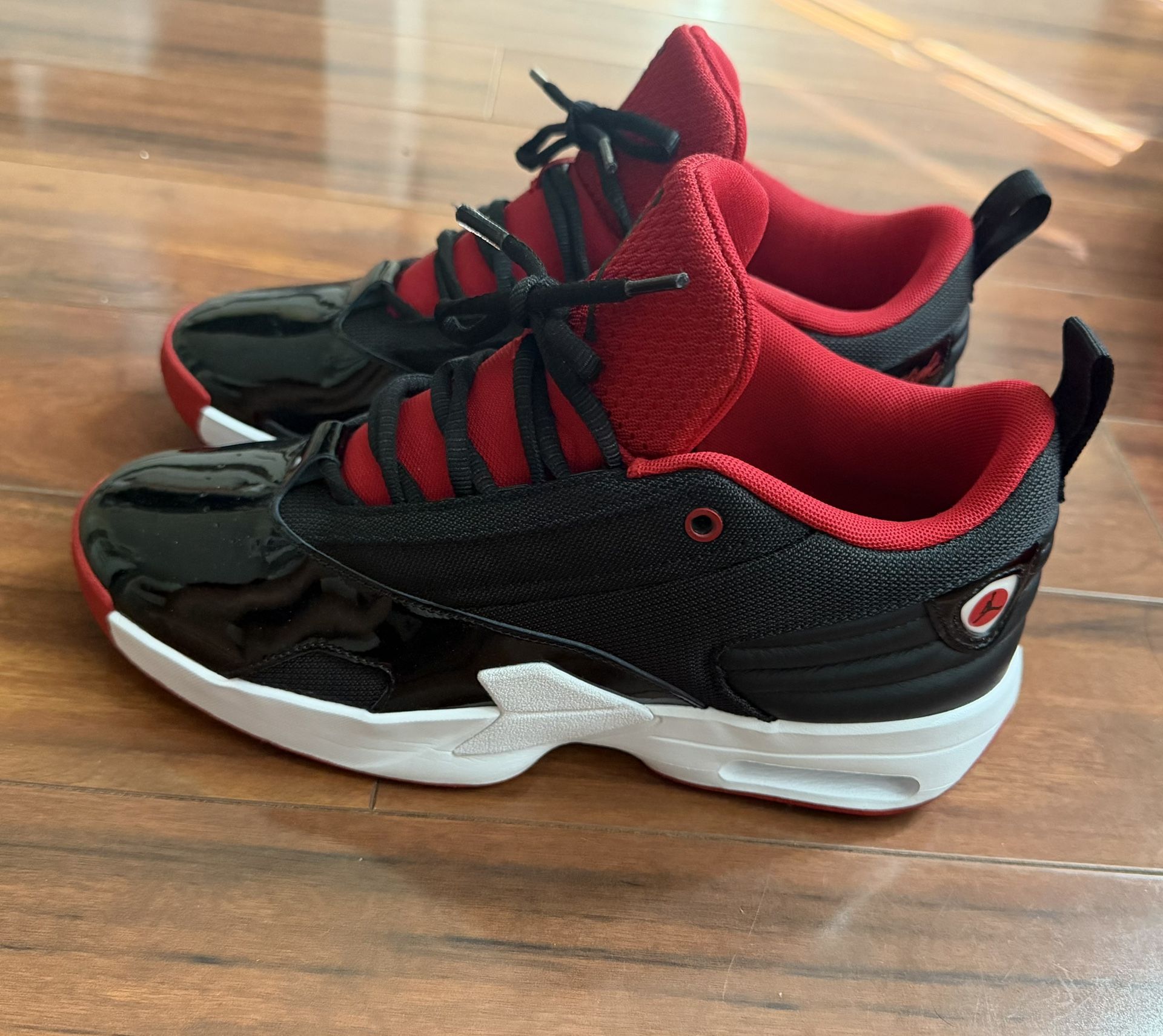 Jordan Max Aura 6 Shoes New Size US 9.5 Men 