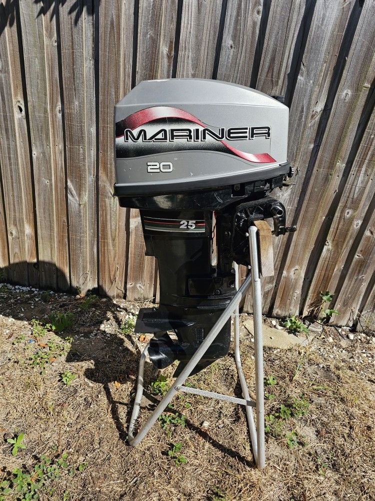 Mercury 25hp 2 stroke outboard short shaft - $95