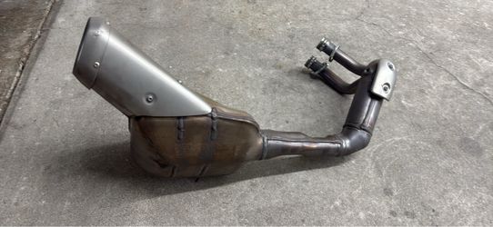 2022 Yamaha 4ZF R7 Muffler