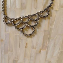 Vintage scalloped rhinestone choker