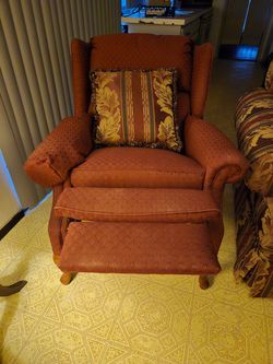 Like-New Traditional Upholstered Recliner + Matching Pillow