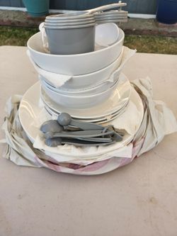 set of dishes