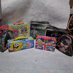 Lot Of 7 in good condition vintage lunch boxes