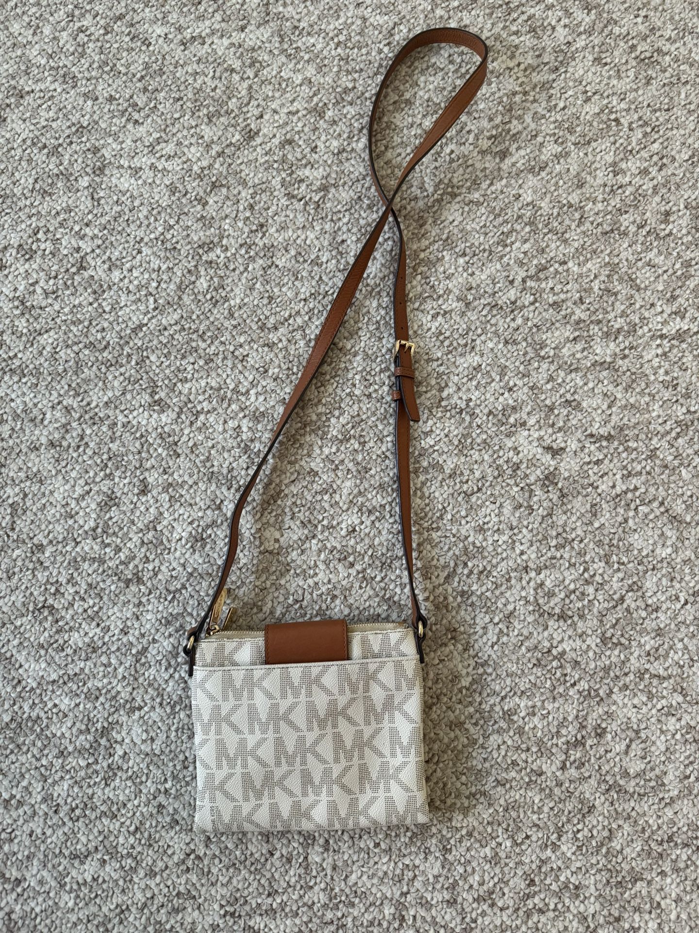 Michael Kors Crossbody purse