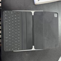 iPad Magic Keyboard 11inch