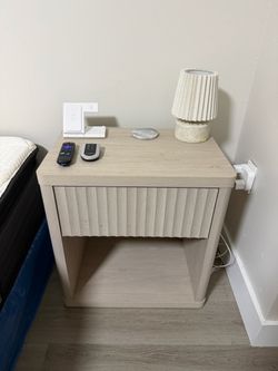 Light Wood Nightstands with Fluted Drawer