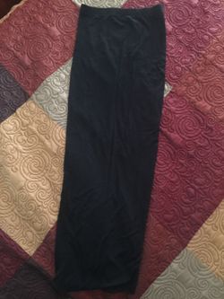 Stretch black skirt