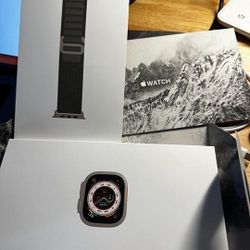 Apple Watch Ultra 49mm Titanium Case with Green Alpine Loop, Medium