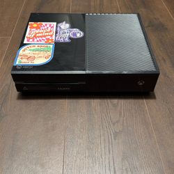 XBOX ONE Model 1540 - For Parts