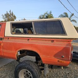 Nissan datsun Short Bed Camper shell 