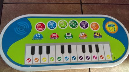 Piano toy