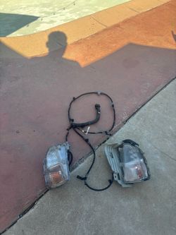 FOG LIGHTS WITH HARDNESS 2012-2015 TOYOTA PRIUS 3ER GENERATION.