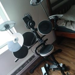 Electric Roland VR Drum Set