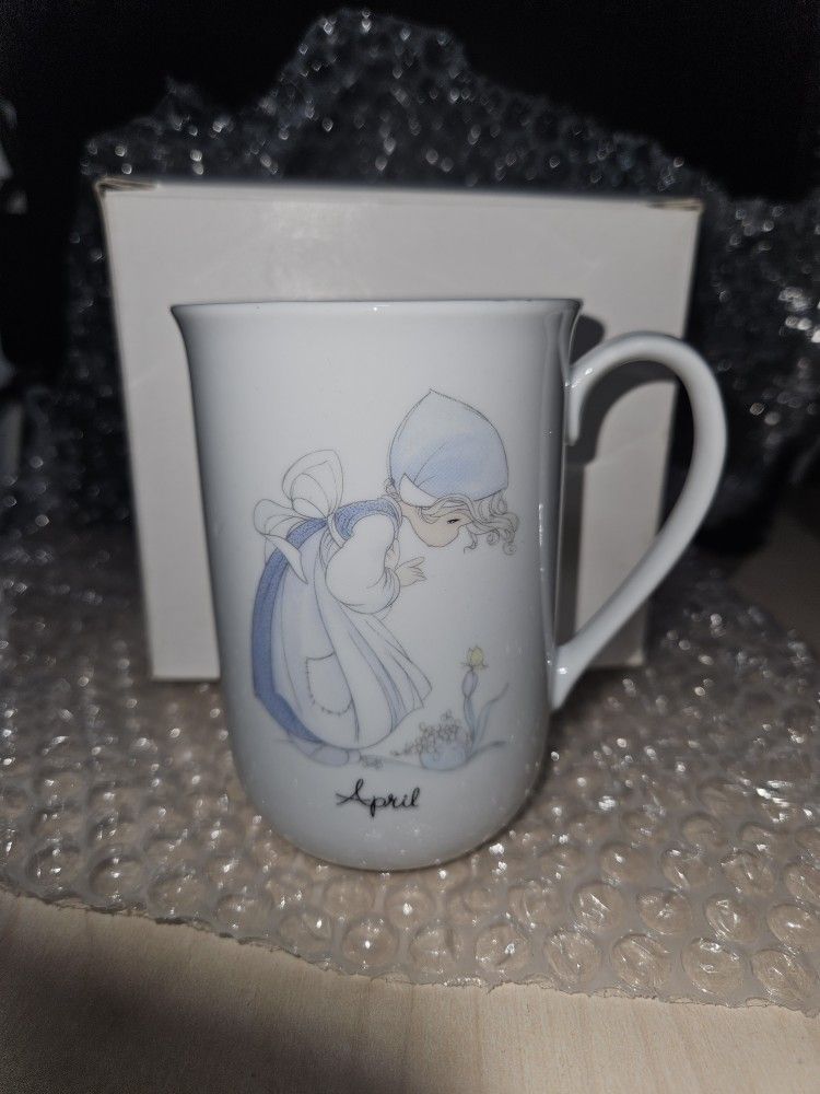 New In Box Precious Moments 1984 April Mug Cup