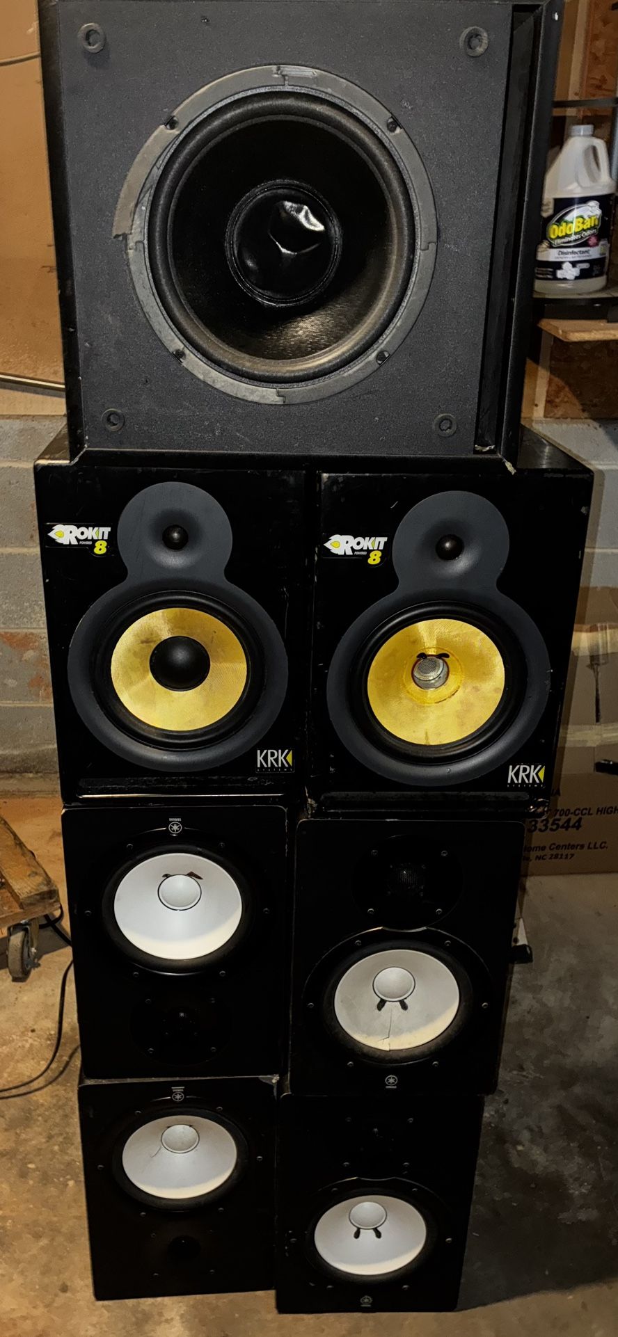 Mix Of Speaker Monitors