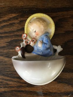Child With Flowers - Goebel Hummel #36 / 0 - TMK 3