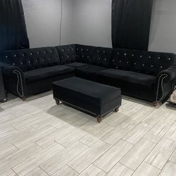 black couches 