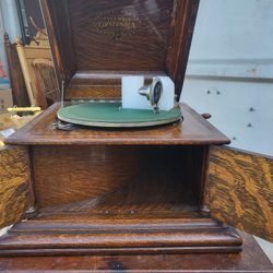 Columbia Grafonola Table Top Gramophone