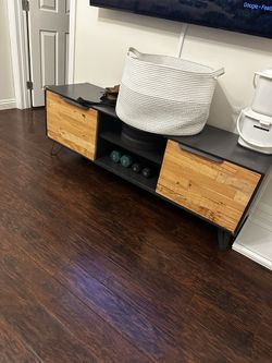 Wood And Metal Leg TV Stand