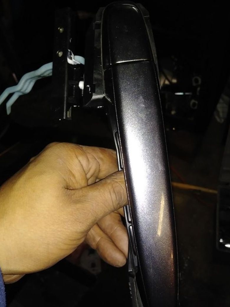 Toyota Camry 2007- 2011 door lock, handle, lock and link. Japan