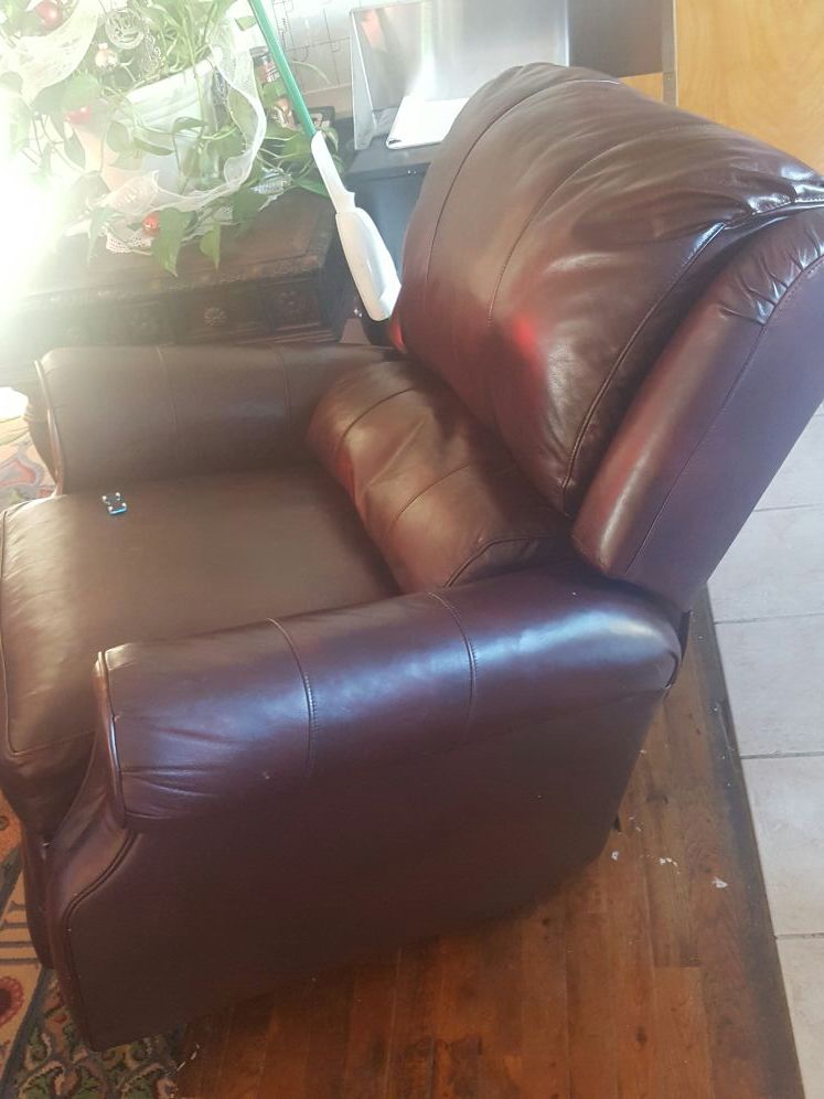 Free recliner for Sale in Vancouver, WA OfferUp