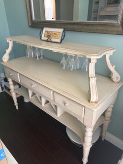 French Buffet with Storage