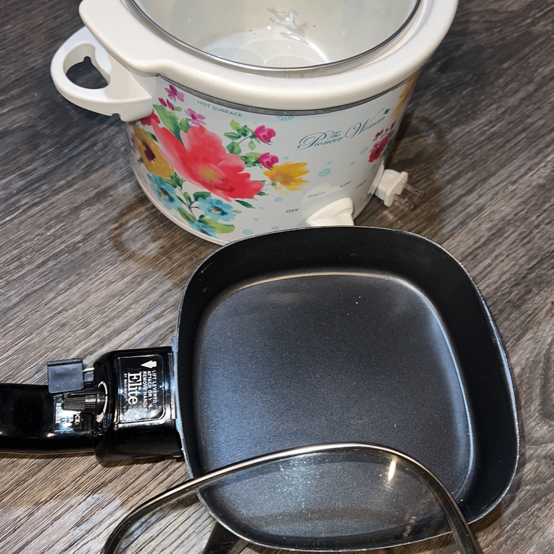 Kitchen Cooking Space Saver Pan And Soups Pot