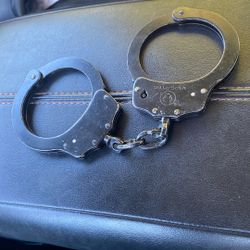Black Police Handcuffs (ViperTek) Negotiable 