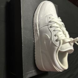 Nikes Shoes 