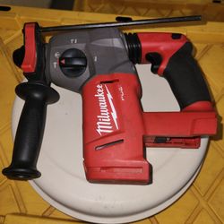 IN GOOD CONDITION MILWAUKEE M18 FUEL BRUSHLESS SDS ROTARY HAMMER (TOOL ONLY)