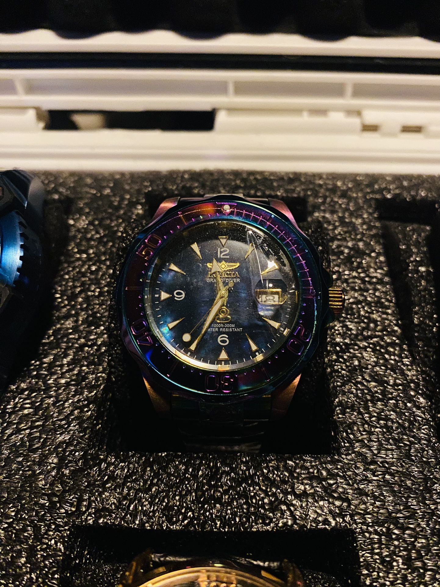 Invicta Pro Diver Automatic Women's Watch w/ Mother of Pearl Dial - 38mm, Iridescent (23945)