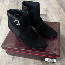 Womens Black Boots