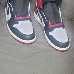 jordan 1 retro high OG black toe
