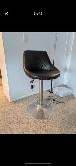Adjustable Bar Stool – Black Faux Leather, Chrome Base, Swivel