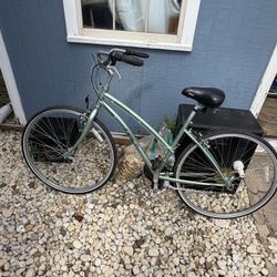 GT Wind stream Women’s Bike 